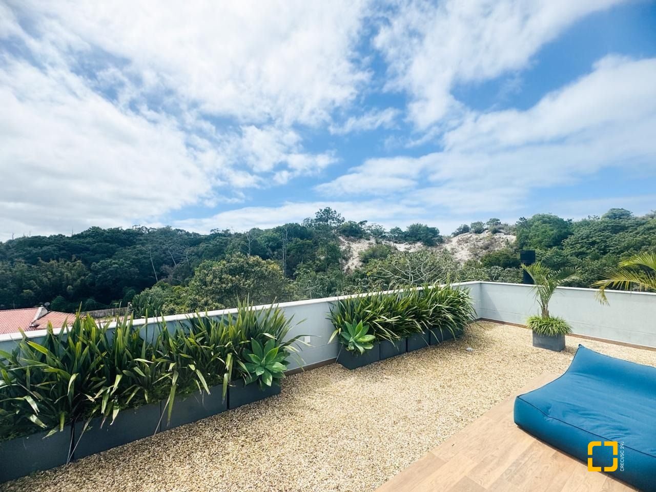 Loft com 57m², 1 quarto (sendo 1 suíte), 1 garagem, no bairro Lagoa da Conceição em Florianópolis