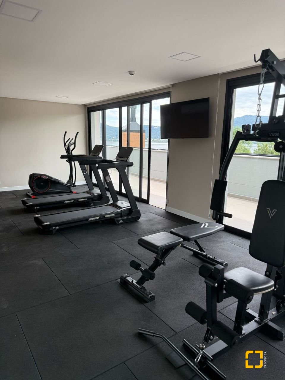 Loft com 57m², 1 quarto (sendo 1 suíte), 1 garagem, no bairro Lagoa da Conceição em Florianópolis
