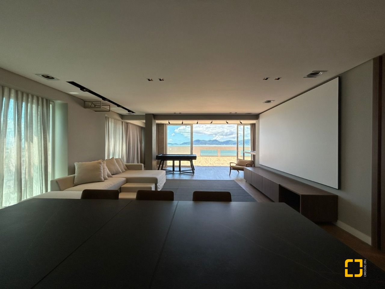 Cobertura com 289m², 3 quartos (sendo 3 suítes), 4 garagens, no bairro Estreito em Florianópolis
