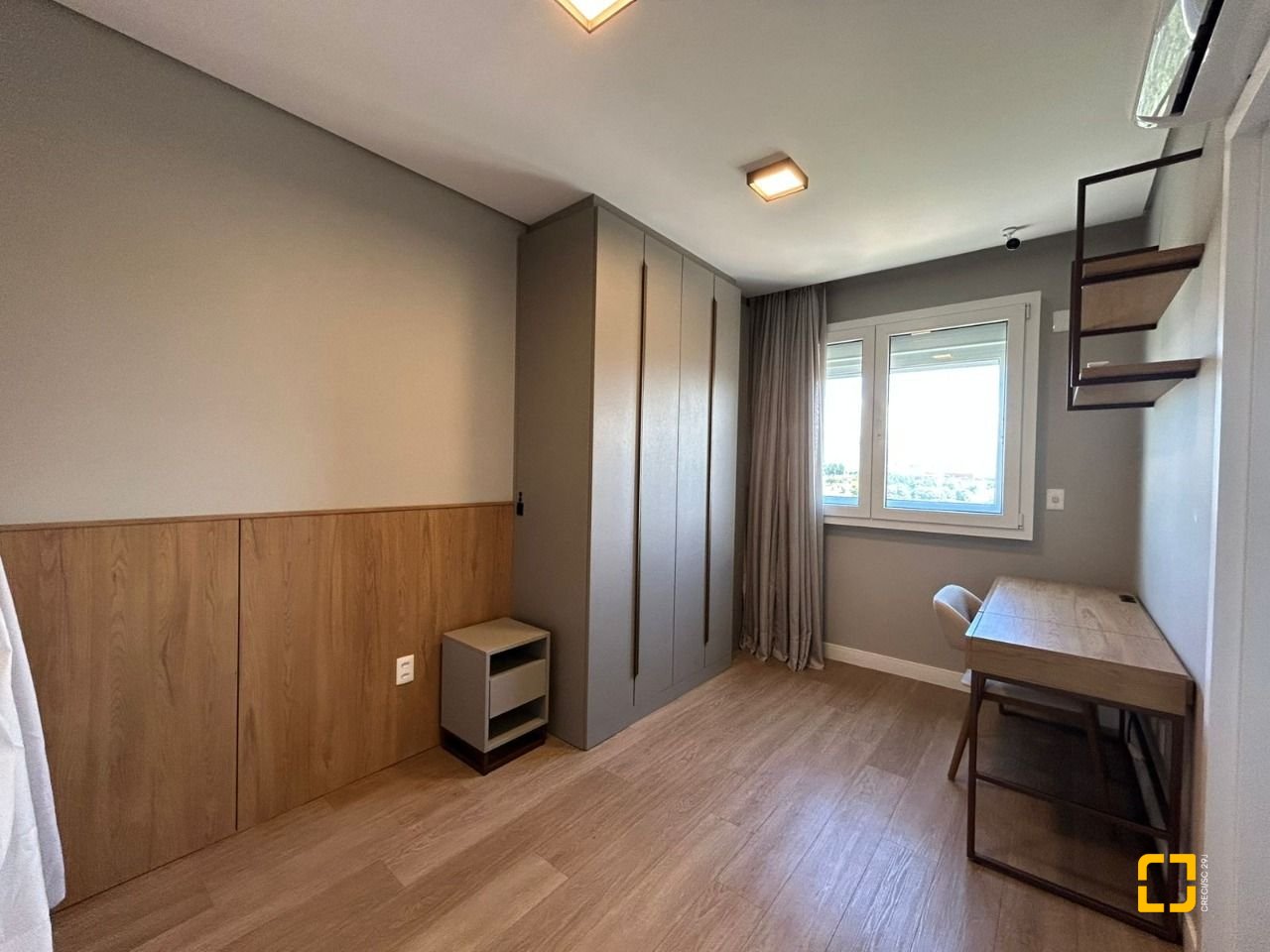 Cobertura com 289m², 3 quartos (sendo 3 suítes), 4 garagens, no bairro Estreito em Florianópolis
