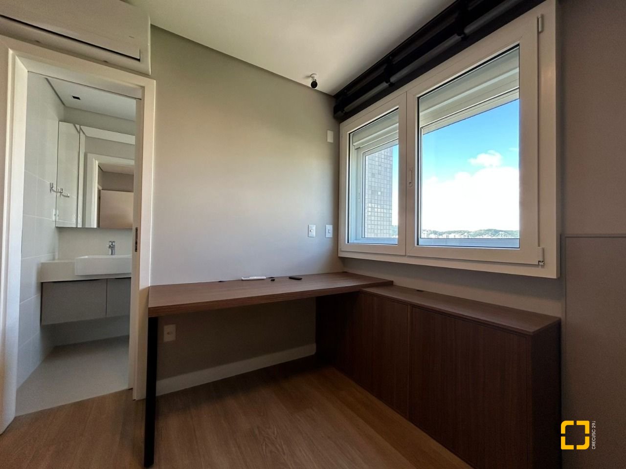 Cobertura com 289m², 3 quartos (sendo 3 suítes), 4 garagens, no bairro Estreito em Florianópolis
