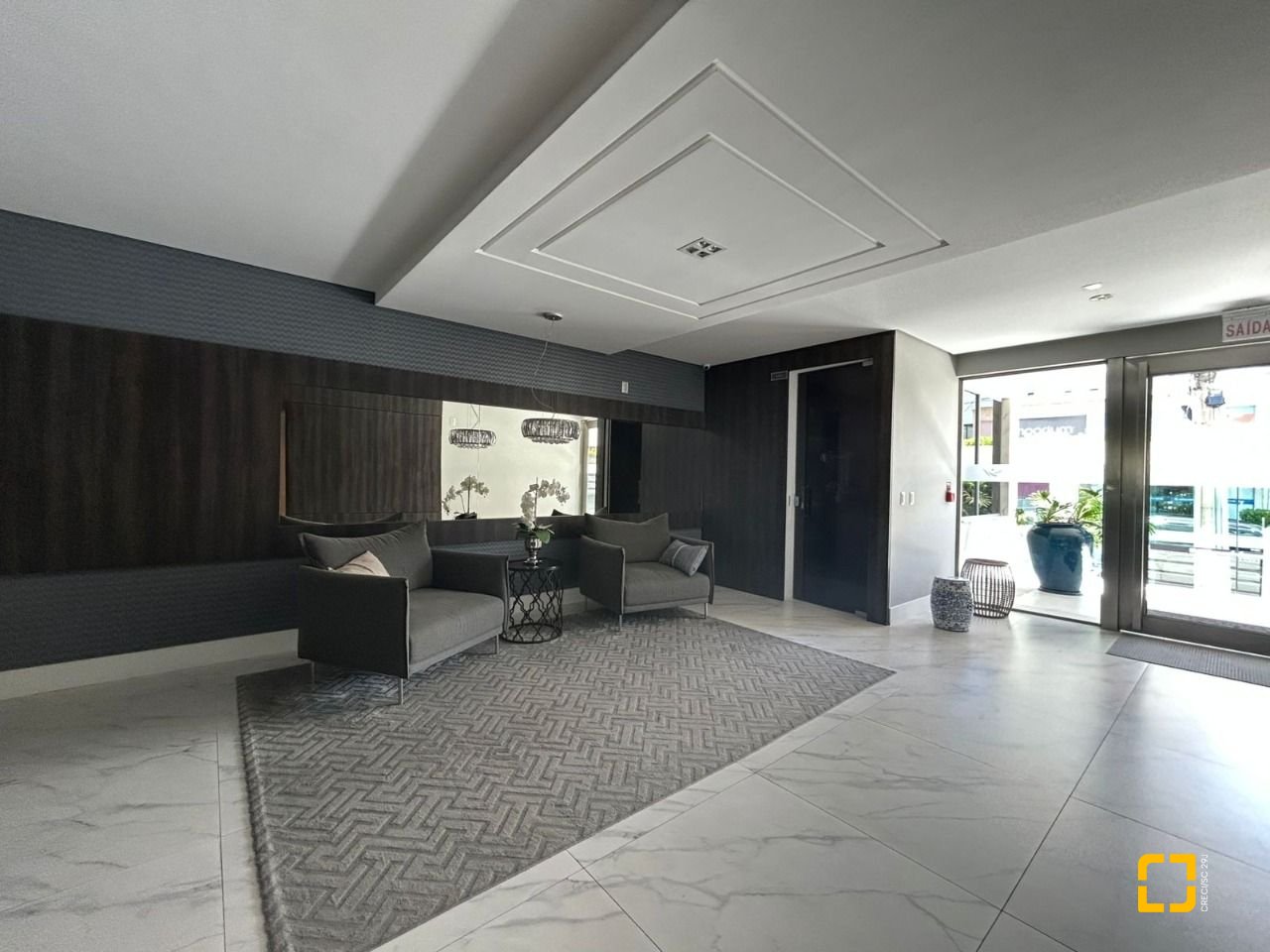 Cobertura com 289m², 3 quartos (sendo 3 suítes), 4 garagens, no bairro Estreito em Florianópolis