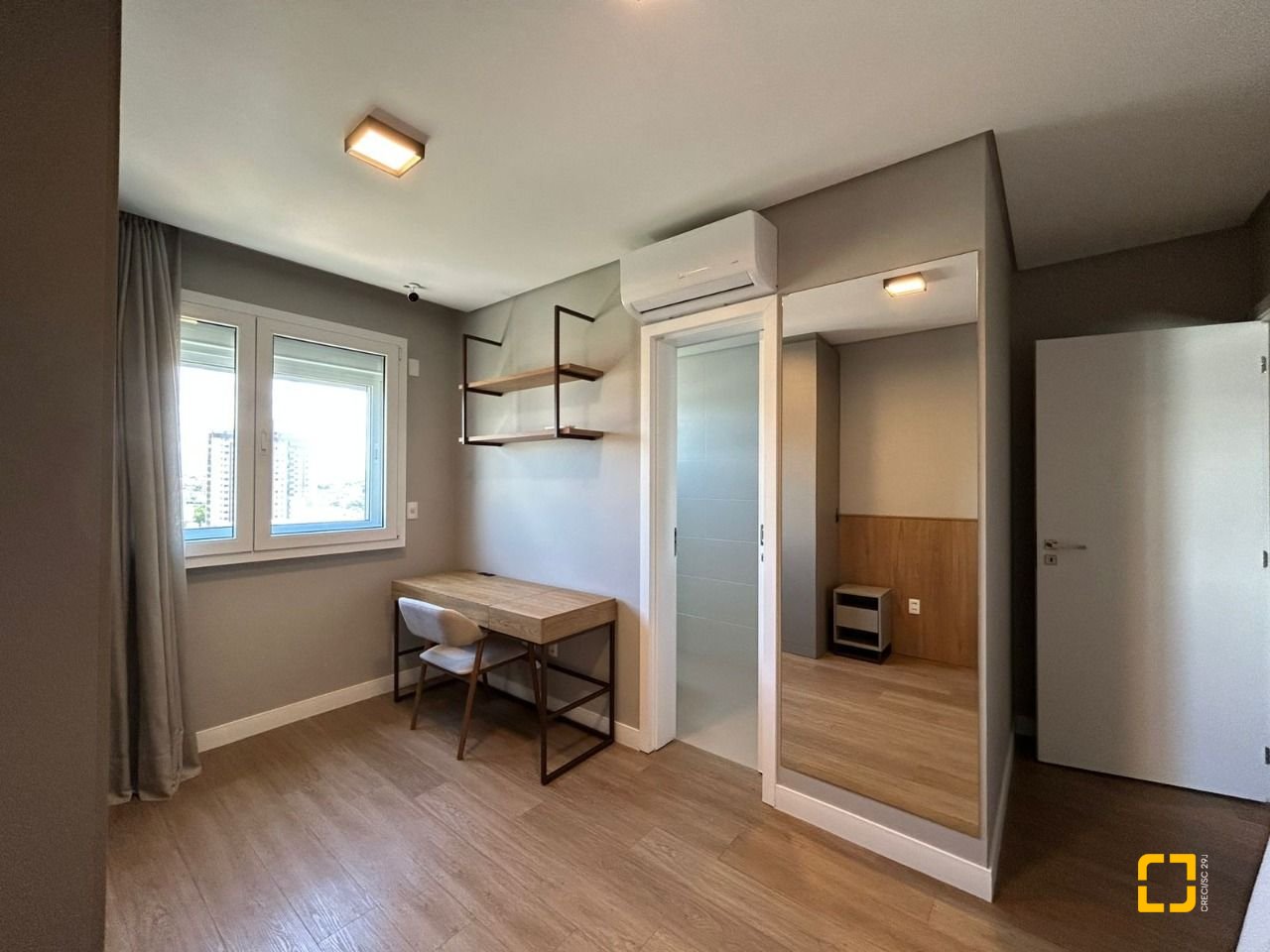 Cobertura com 289m², 3 quartos (sendo 3 suítes), 4 garagens, no bairro Estreito em Florianópolis