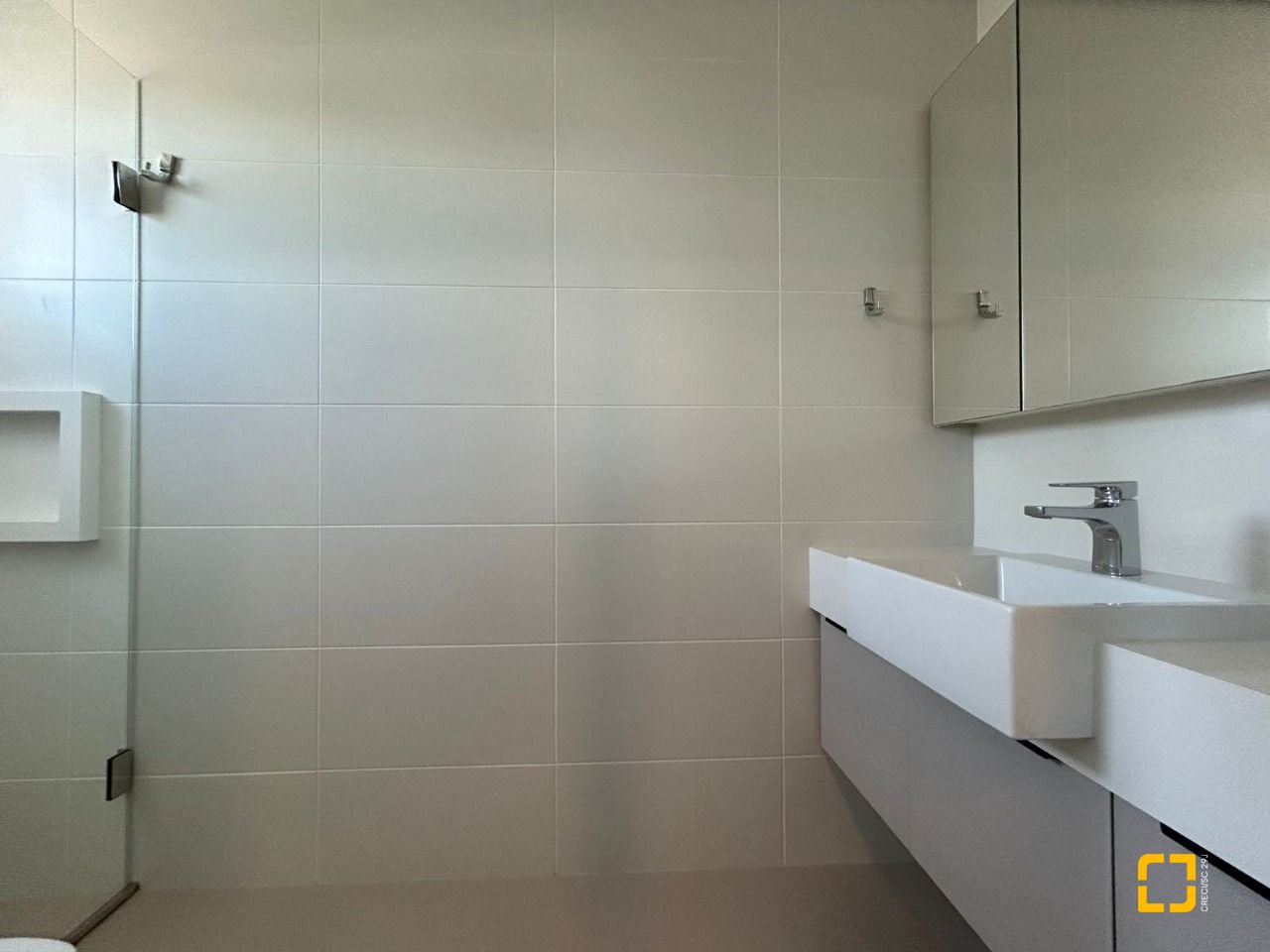 Cobertura com 289m², 3 quartos (sendo 3 suítes), 4 garagens, no bairro Estreito em Florianópolis