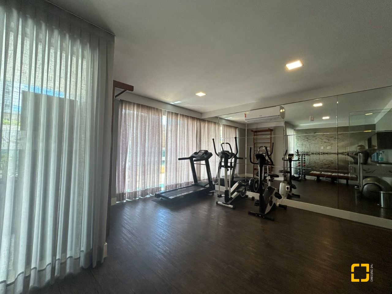 Cobertura com 289m², 3 quartos (sendo 3 suítes), 4 garagens, no bairro Estreito em Florianópolis