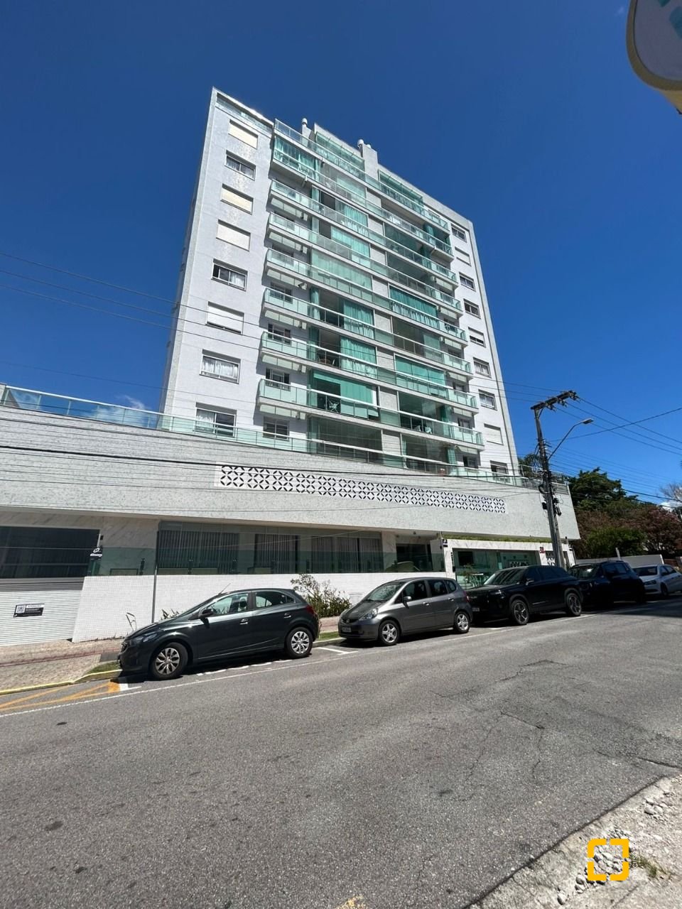 Cobertura com 289m², 3 quartos (sendo 3 suítes), 4 garagens, no bairro Estreito em Florianópolis