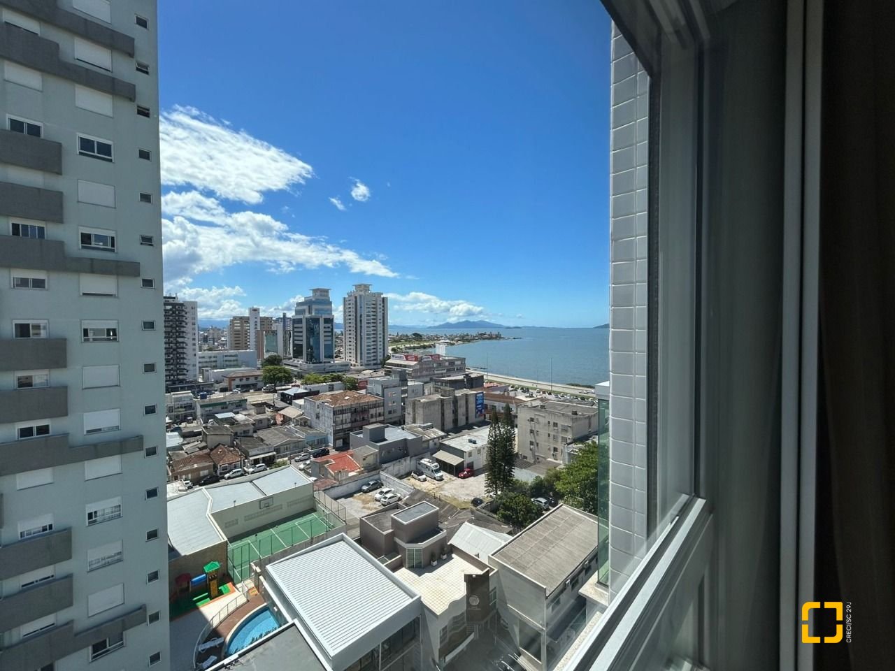 Cobertura com 289m², 3 quartos (sendo 3 suítes), 4 garagens, no bairro Estreito em Florianópolis