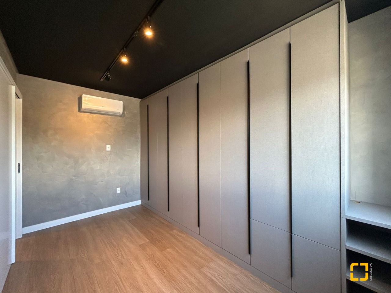 Cobertura com 289m², 3 quartos (sendo 3 suítes), 4 garagens, no bairro Estreito em Florianópolis