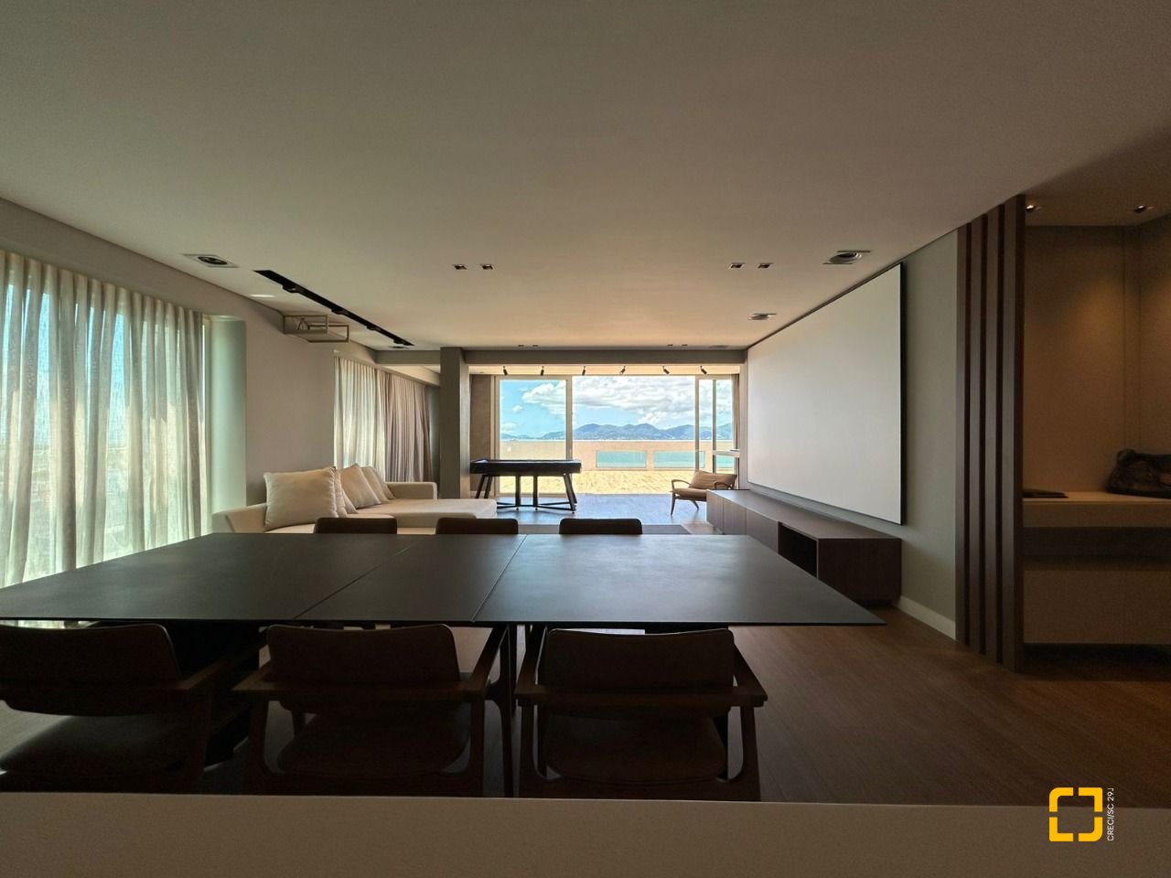 Cobertura com 289m², 3 quartos (sendo 3 suítes), 4 garagens, no bairro Estreito em Florianópolis