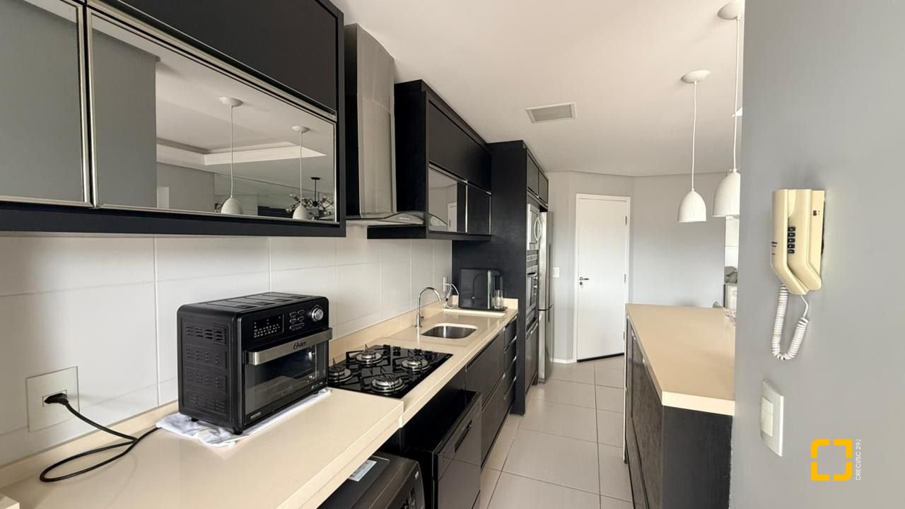Apartamento com 63m², 2 quartos (sendo 1 suíte), 1 garagem, no bairro Areias em São José