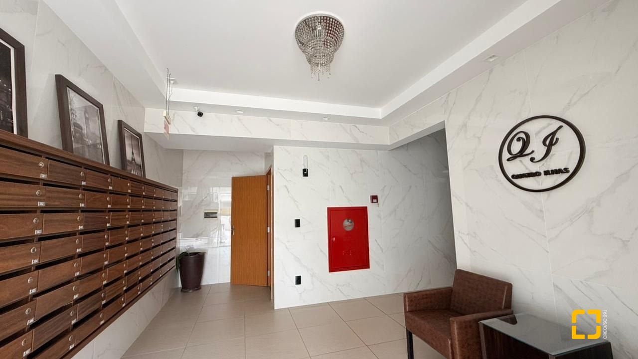 Apartamento com 63m², 2 quartos (sendo 1 suíte), 1 garagem, no bairro Areias em São José