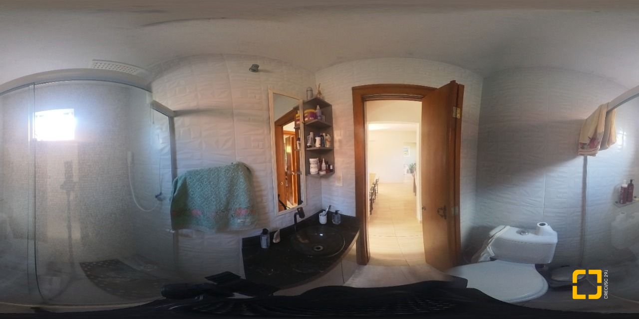 Casa com 83m², 2 quartos, 3 garagens, no bairro Rio Vermelho em Florianópolis