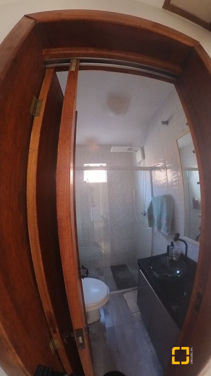Casa com 83m², 2 quartos, 3 garagens, no bairro Rio Vermelho em Florianópolis