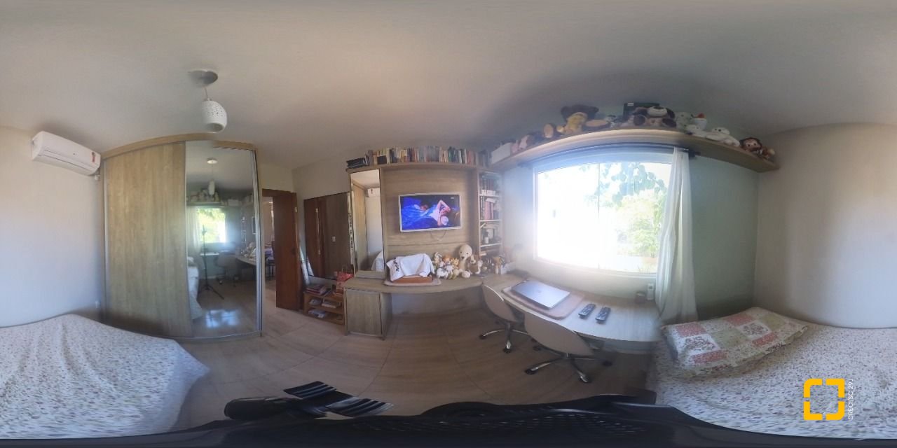 Casa com 83m², 2 quartos, 3 garagens, no bairro Rio Vermelho em Florianópolis