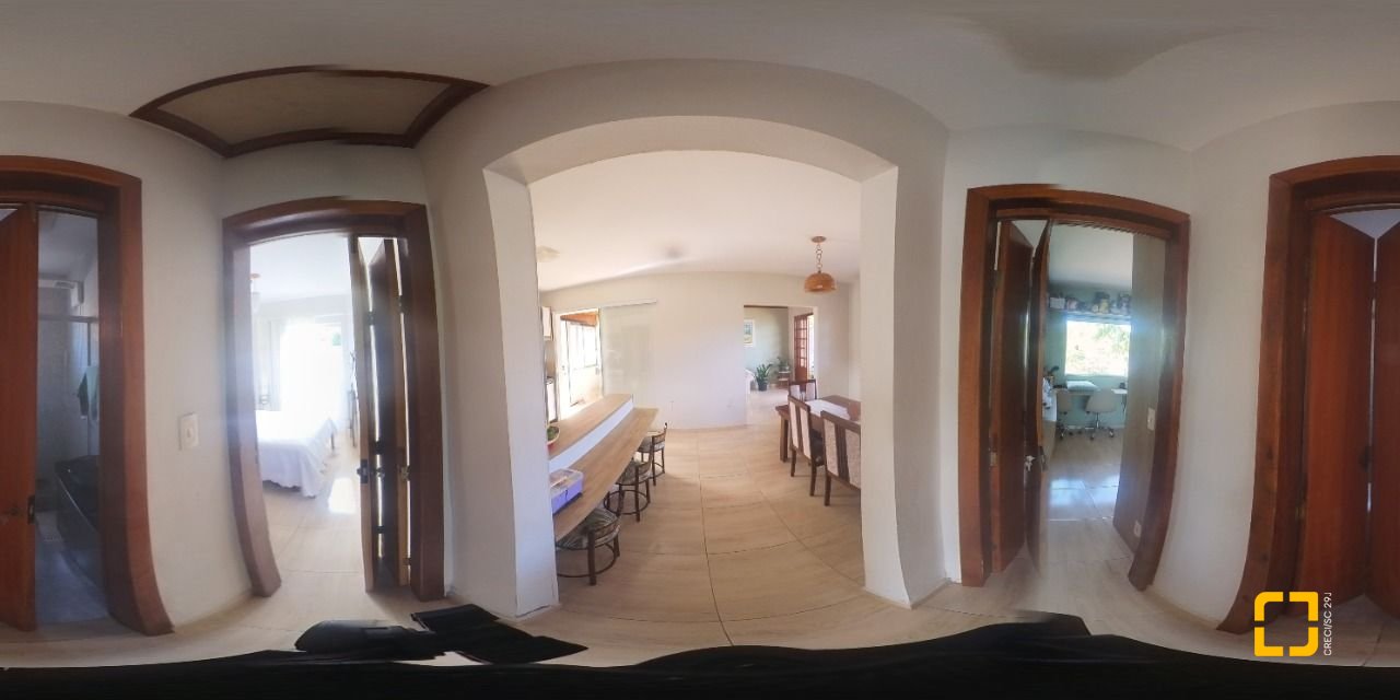 Casa com 83m², 2 quartos, 3 garagens, no bairro Rio Vermelho em Florianópolis