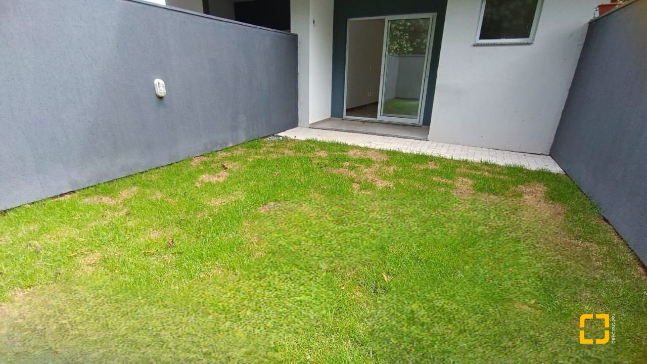Casa com 123m², 4 quartos (sendo 1 suíte), 1 garagem, no bairro Campeche em Florianópolis