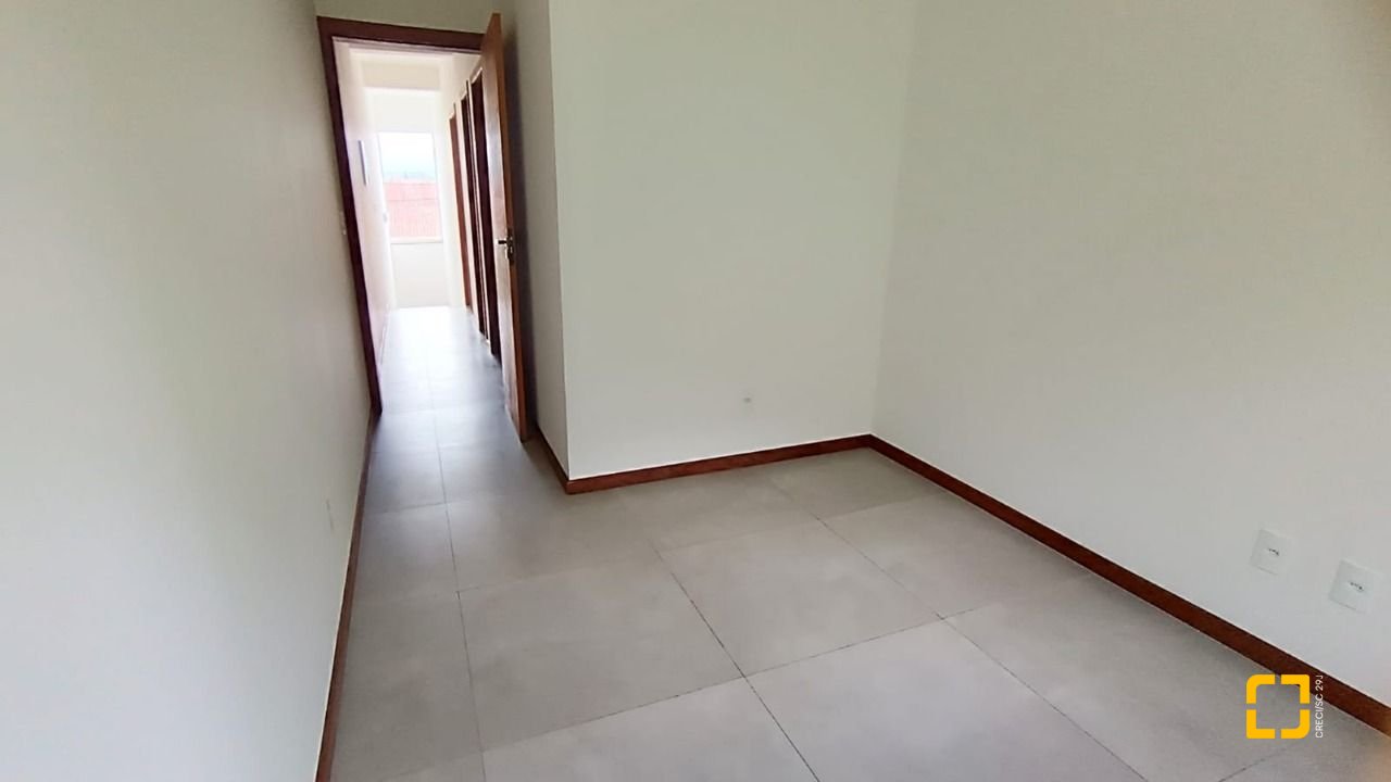 Casa com 123m², 4 quartos (sendo 1 suíte), 1 garagem, no bairro Campeche em Florianópolis
