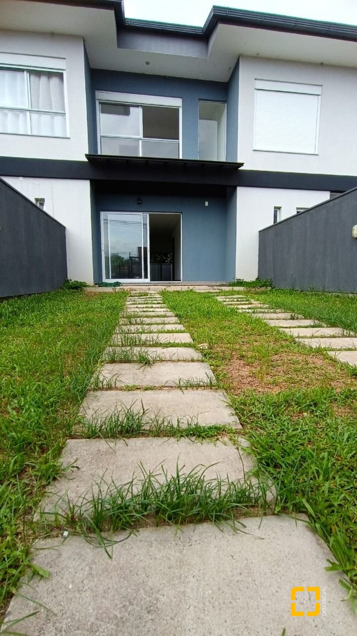 Casa com 123m², 4 quartos (sendo 1 suíte), 1 garagem, no bairro Campeche em Florianópolis