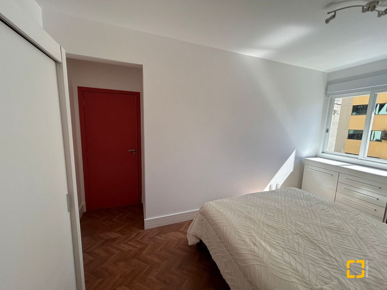 Apartamento com 72m², 3 quartos (sendo 1 suíte), 1 garagem, no bairro Centro em Florianópolis
