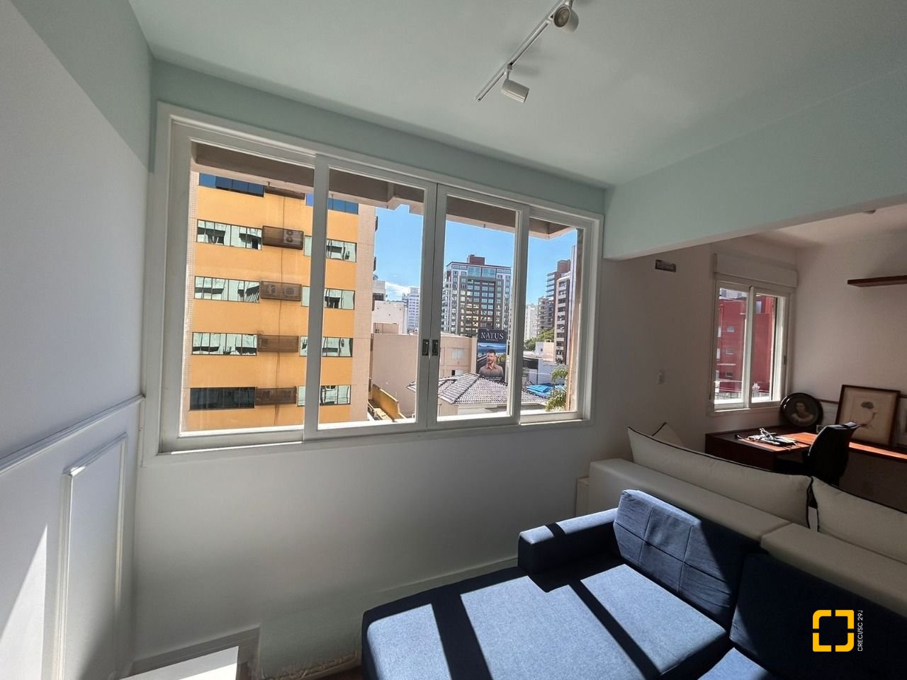 Apartamento com 72m², 3 quartos (sendo 1 suíte), 1 garagem, no bairro Centro em Florianópolis