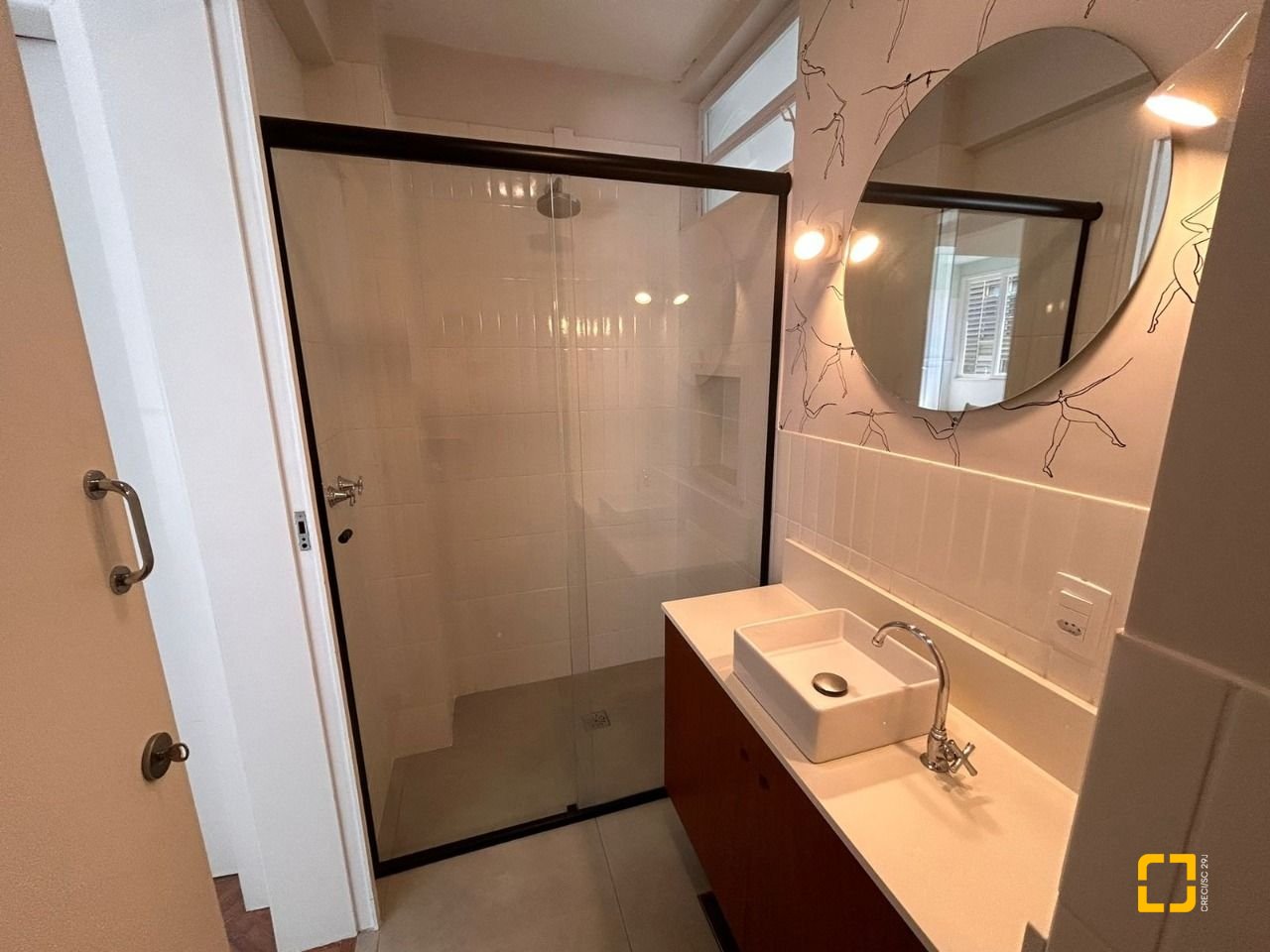 Apartamento com 72m², 3 quartos (sendo 1 suíte), 1 garagem, no bairro Centro em Florianópolis