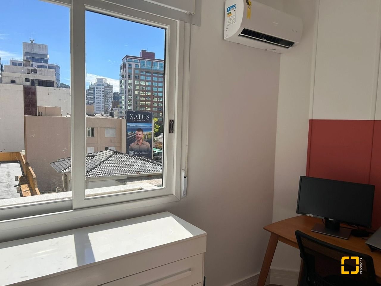 Apartamento com 72m², 3 quartos (sendo 1 suíte), 1 garagem, no bairro Centro em Florianópolis