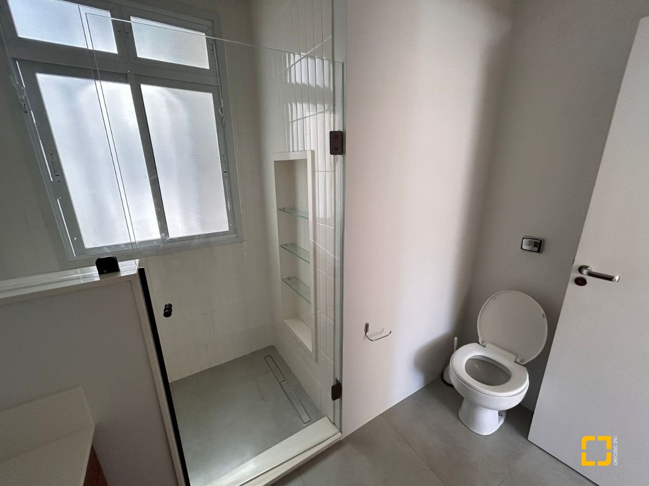 Apartamento com 72m², 3 quartos (sendo 1 suíte), 1 garagem, no bairro Centro em Florianópolis