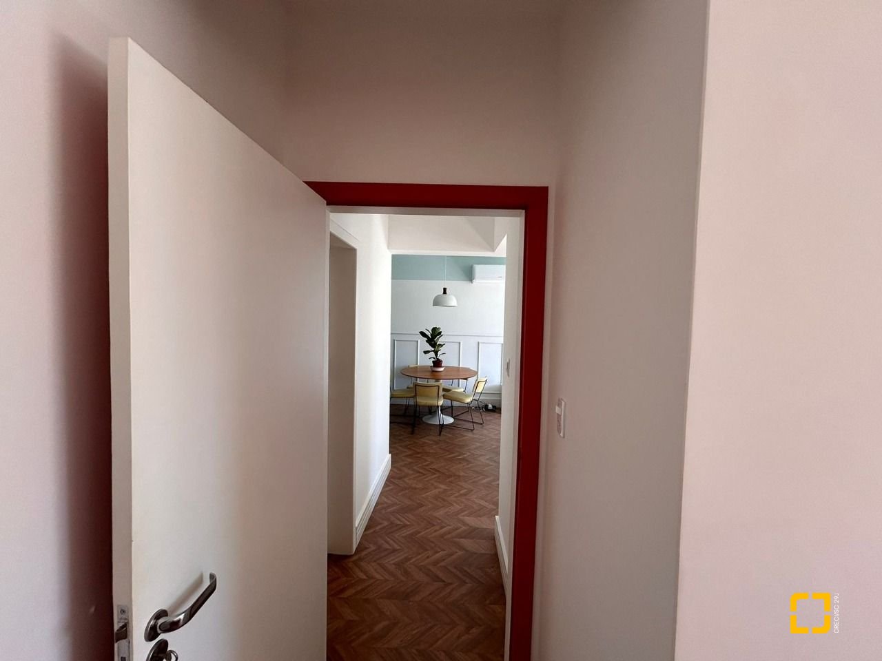 Apartamento com 72m², 3 quartos (sendo 1 suíte), 1 garagem, no bairro Centro em Florianópolis