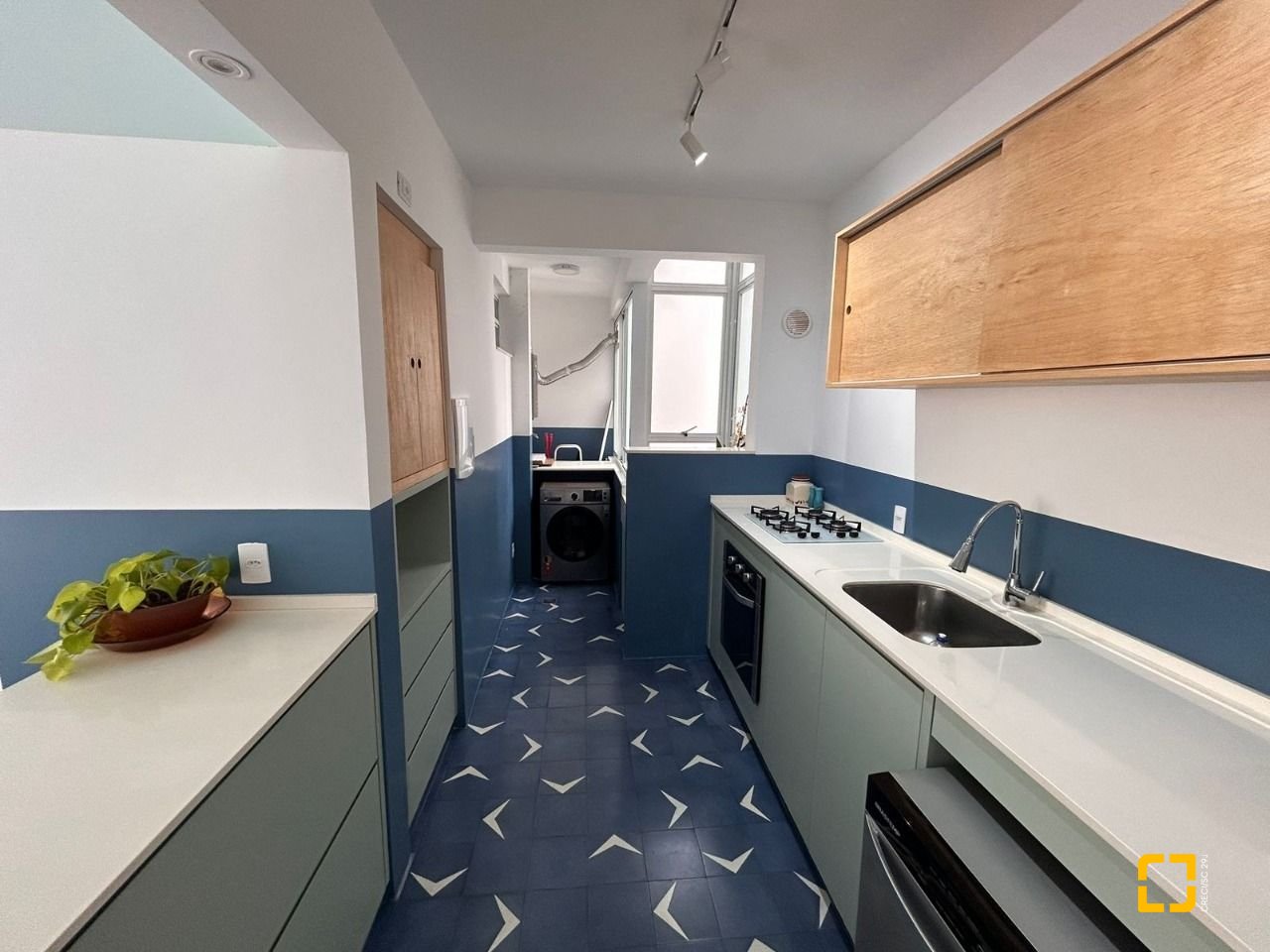 Apartamento com 72m², 3 quartos (sendo 1 suíte), 1 garagem, no bairro Centro em Florianópolis
