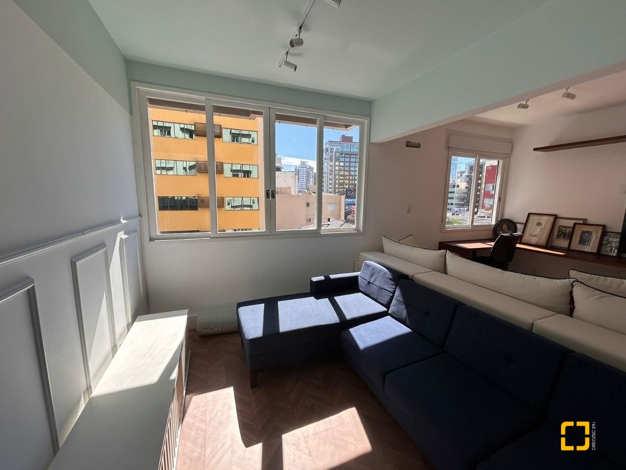 Apartamento com 72m², 3 quartos (sendo 1 suíte), 1 garagem, no bairro Centro em Florianópolis