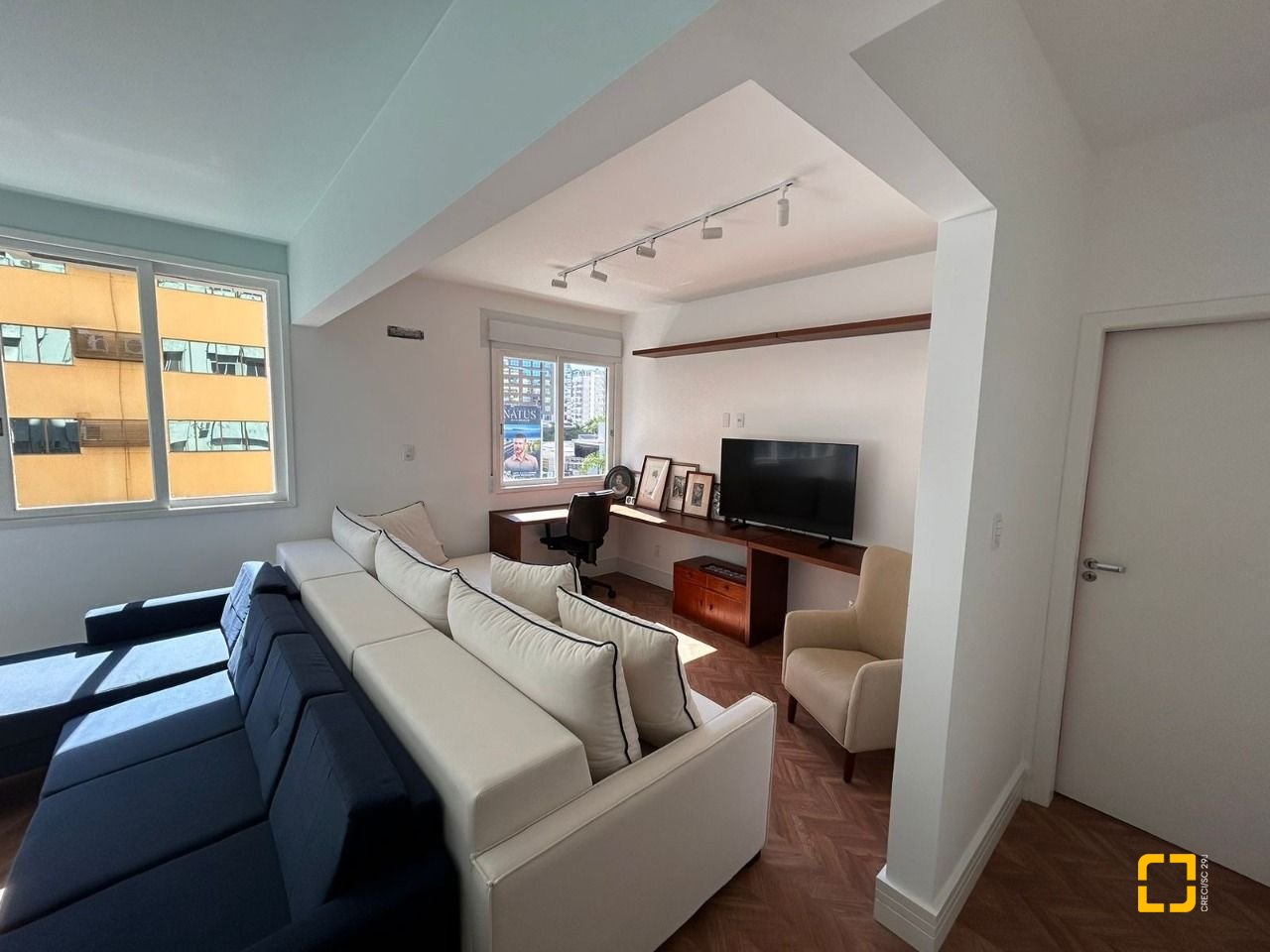 Apartamento com 72m², 3 quartos (sendo 1 suíte), 1 garagem, no bairro Centro em Florianópolis