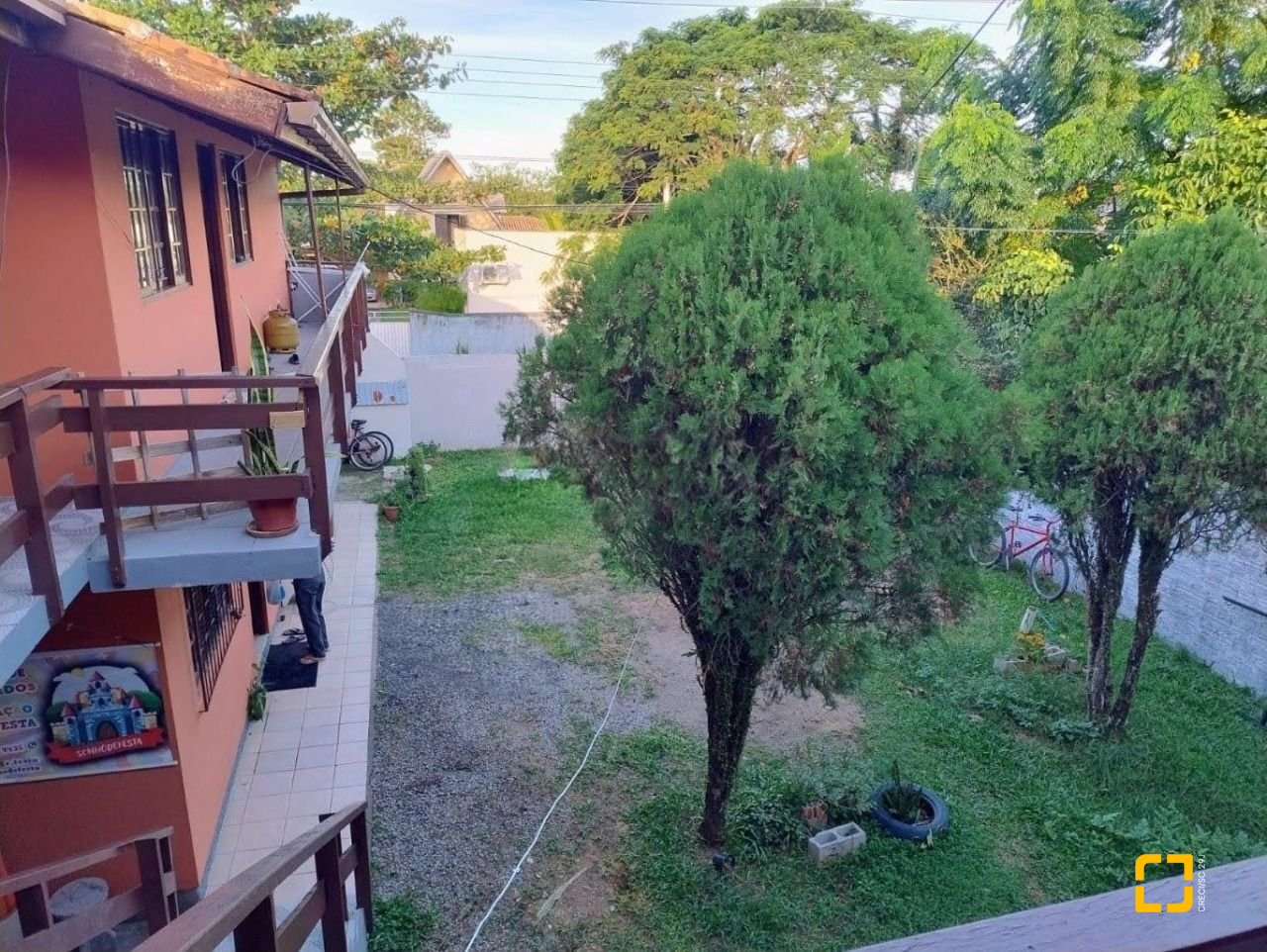 Hotel com 330m², 8 quartos, 8 garagens, no bairro Campeche em Florianópolis