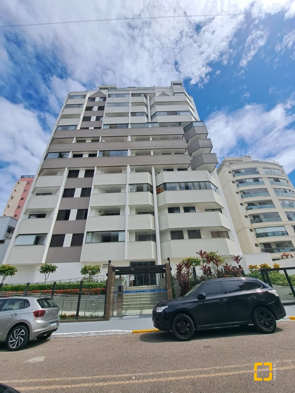 Apartamento com 100m², 4 quartos (sendo 1 suíte), 1 garagem, no bairro Balneário em Florianópolis