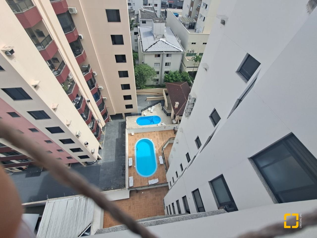 Apartamento com 100m², 4 quartos (sendo 1 suíte), 1 garagem, no bairro Balneário em Florianópolis