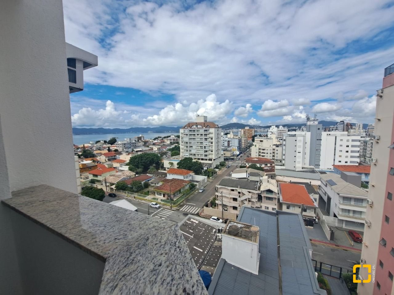 Apartamento com 100m², 4 quartos (sendo 1 suíte), 1 garagem, no bairro Balneário em Florianópolis