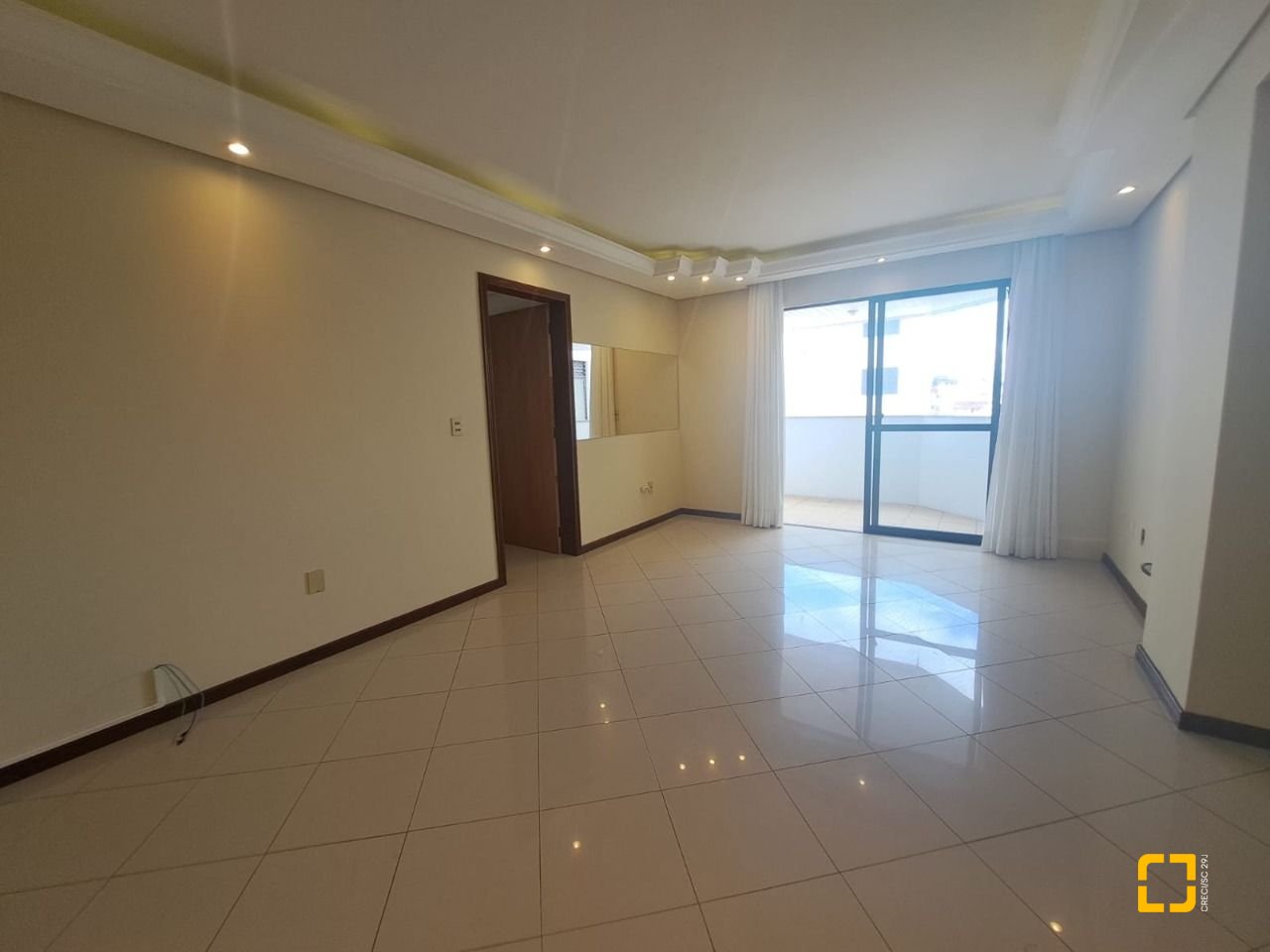 Apartamento com 100m², 4 quartos (sendo 1 suíte), 1 garagem, no bairro Balneário em Florianópolis