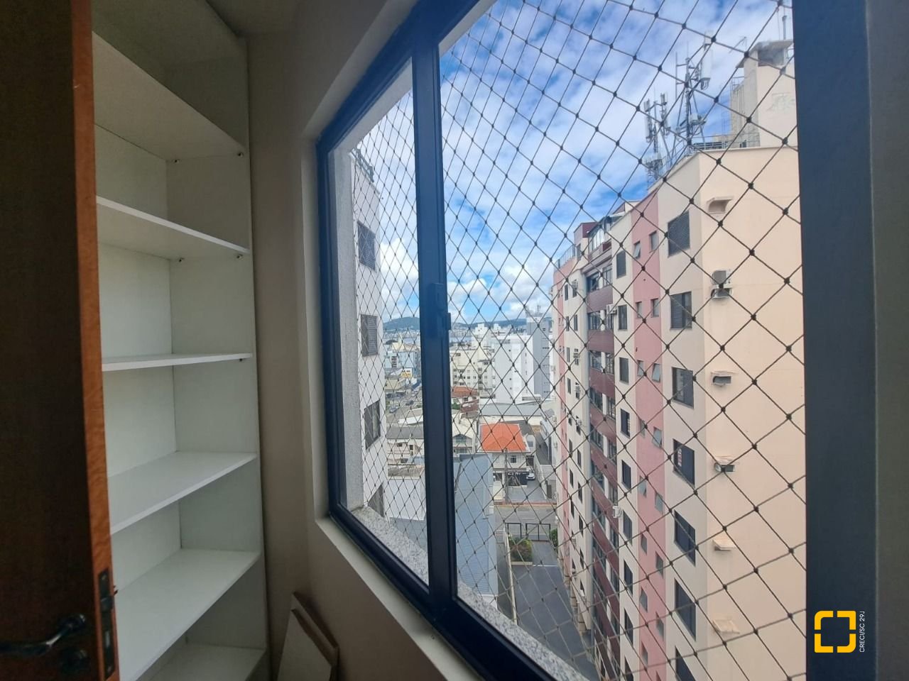 Apartamento com 100m², 4 quartos (sendo 1 suíte), 1 garagem, no bairro Balneário em Florianópolis