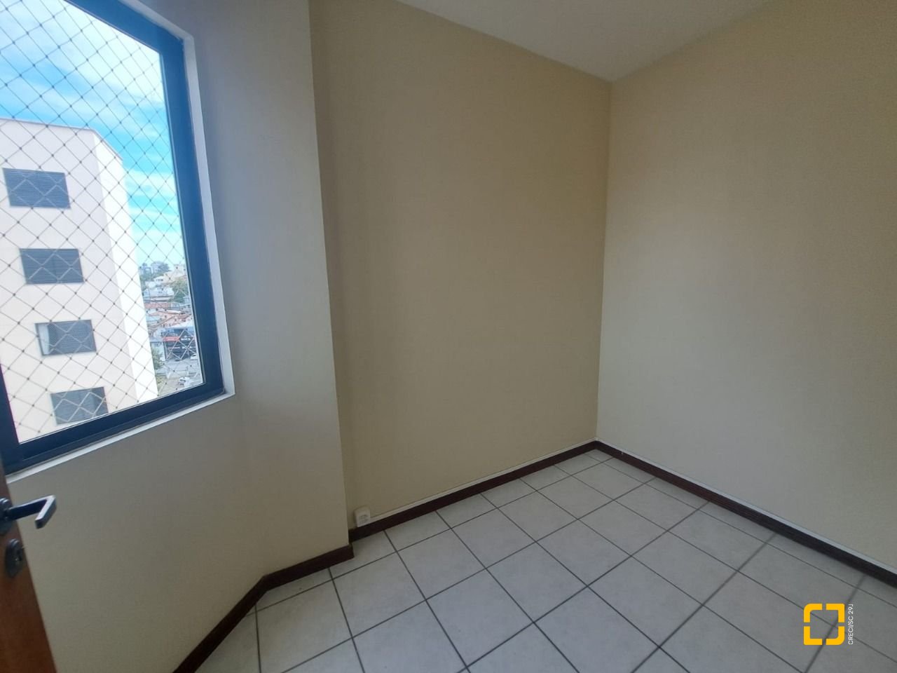 Apartamento com 100m², 4 quartos (sendo 1 suíte), 1 garagem, no bairro Balneário em Florianópolis