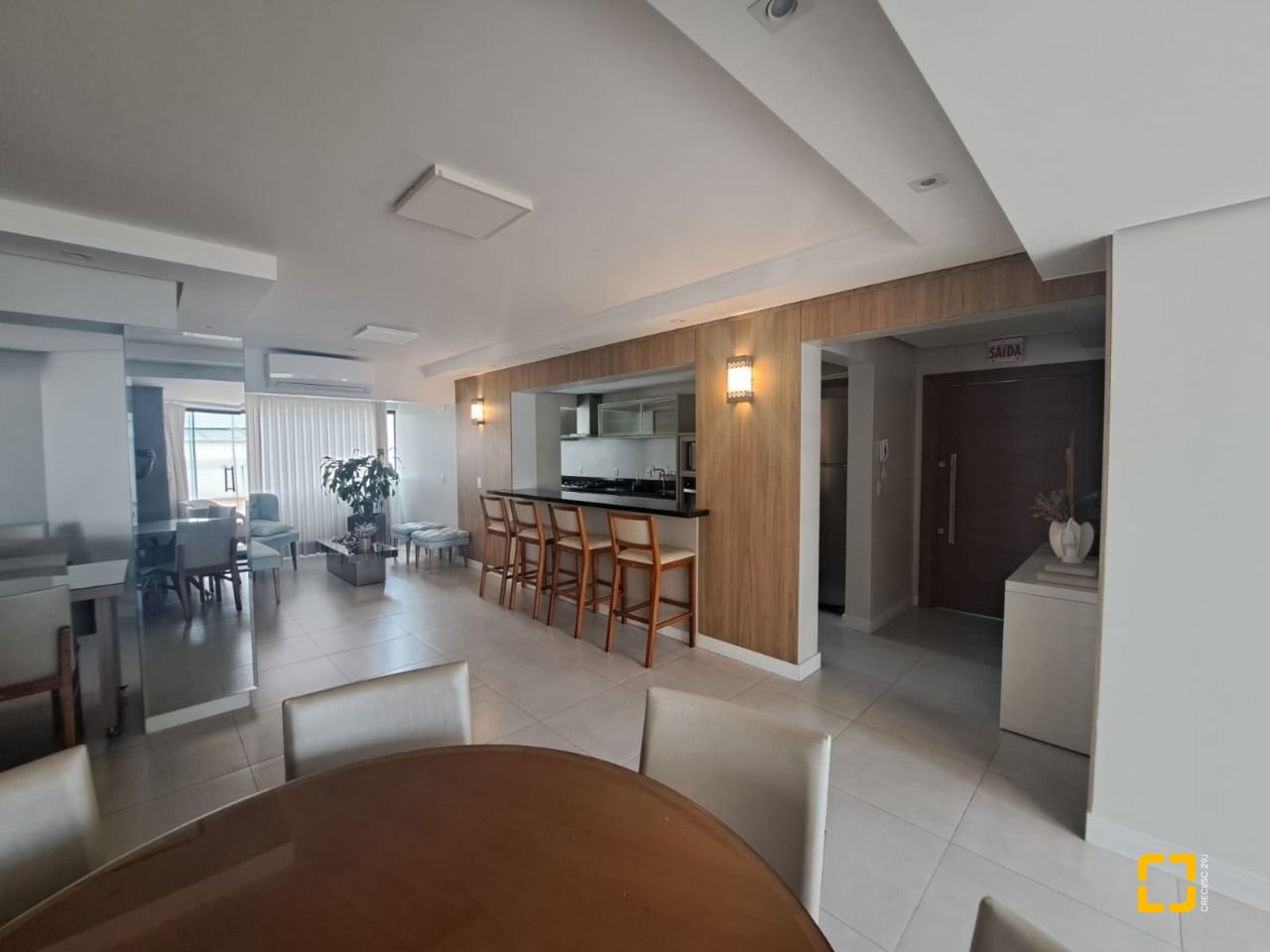 Apartamento com 100m², 4 quartos (sendo 1 suíte), 1 garagem, no bairro Balneário em Florianópolis