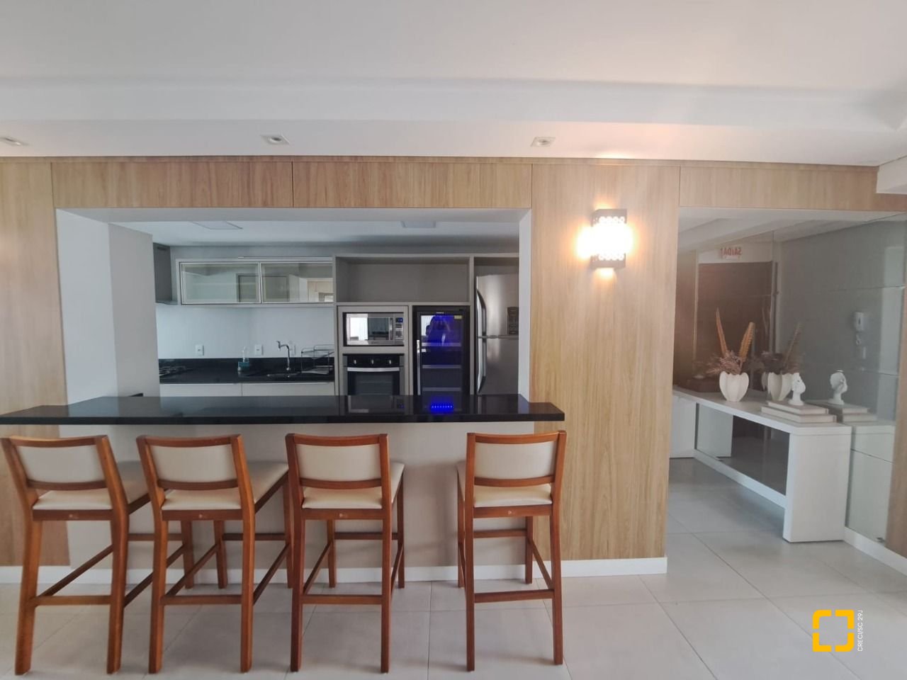 Apartamento com 100m², 4 quartos (sendo 1 suíte), 1 garagem, no bairro Balneário em Florianópolis