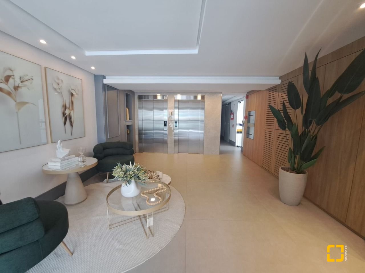 Apartamento com 100m², 4 quartos (sendo 1 suíte), 1 garagem, no bairro Balneário em Florianópolis