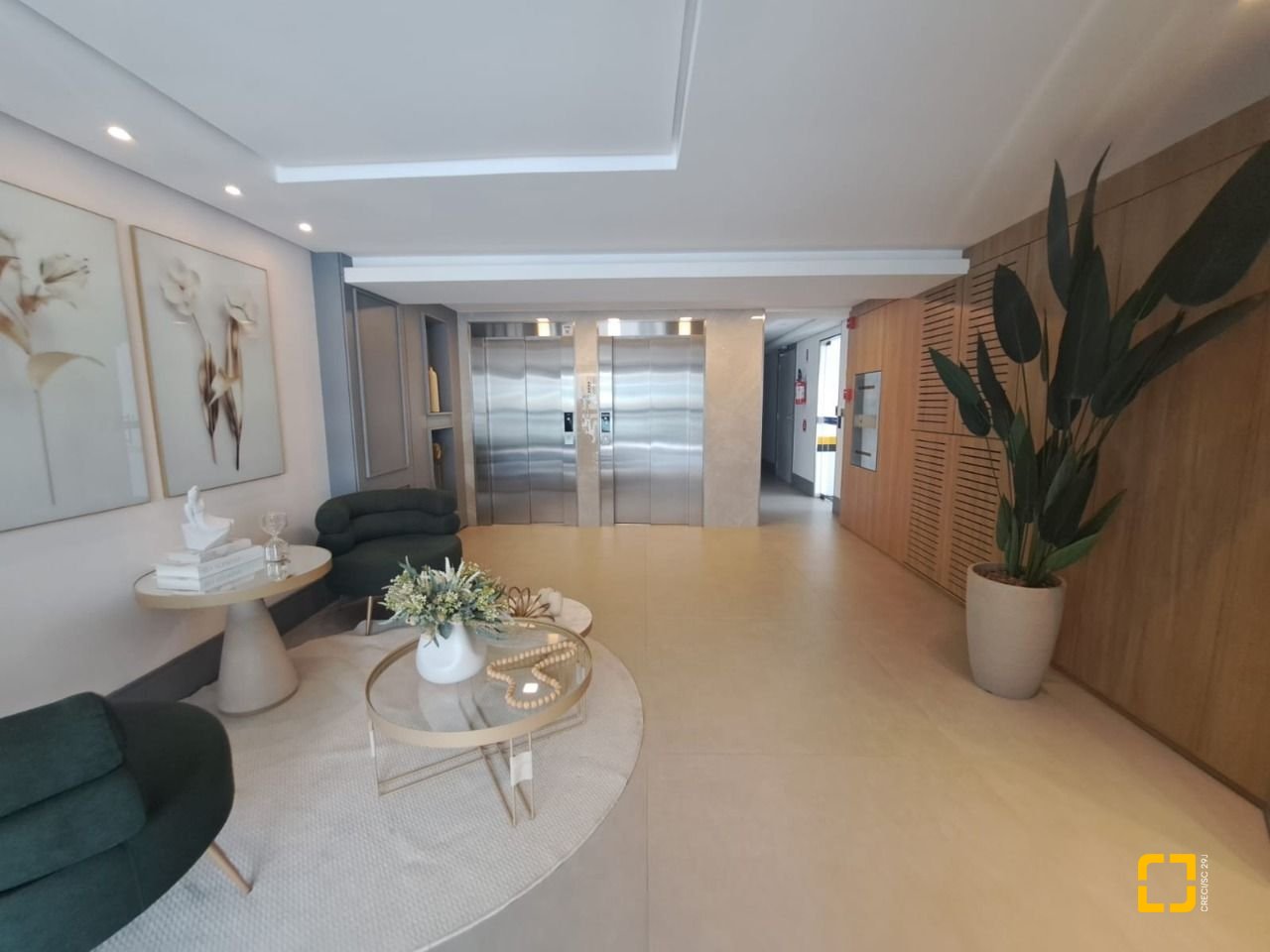 Apartamento com 100m², 4 quartos (sendo 1 suíte), 1 garagem, no bairro Balneário em Florianópolis