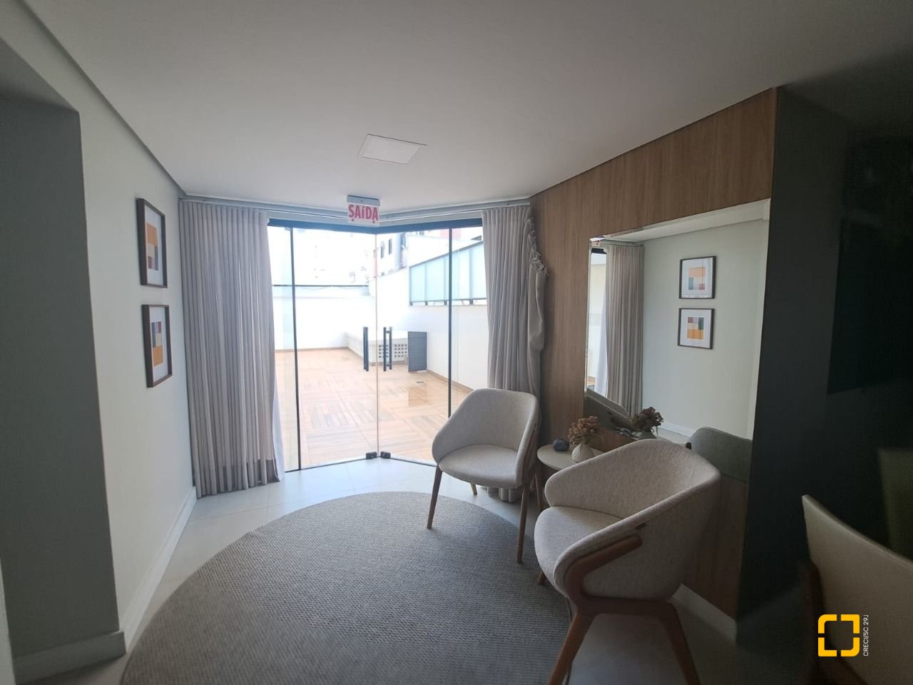 Apartamento com 100m², 4 quartos (sendo 1 suíte), 1 garagem, no bairro Balneário em Florianópolis