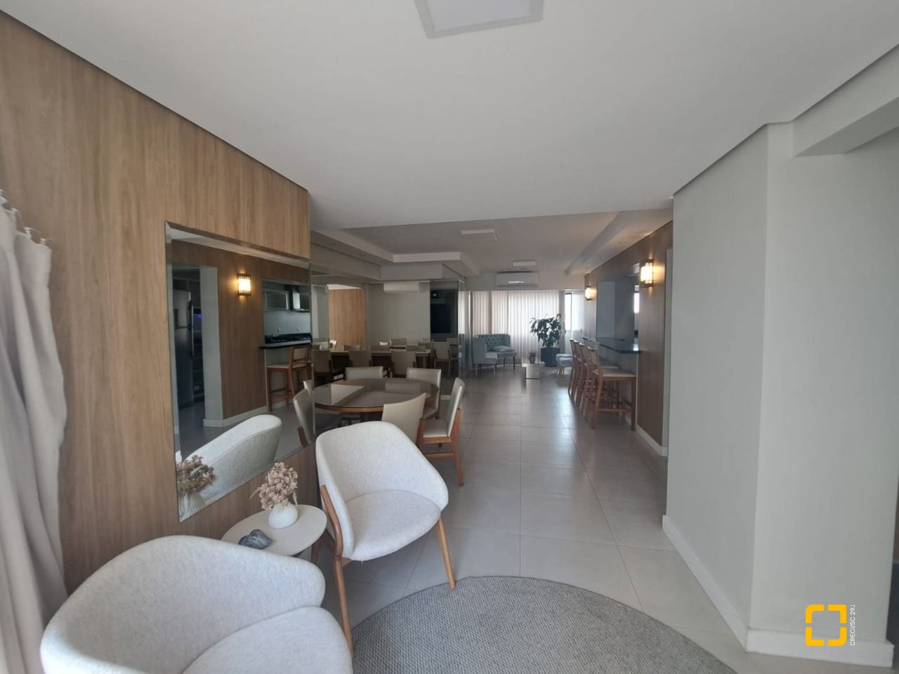 Apartamento com 100m², 4 quartos (sendo 1 suíte), 1 garagem, no bairro Balneário em Florianópolis