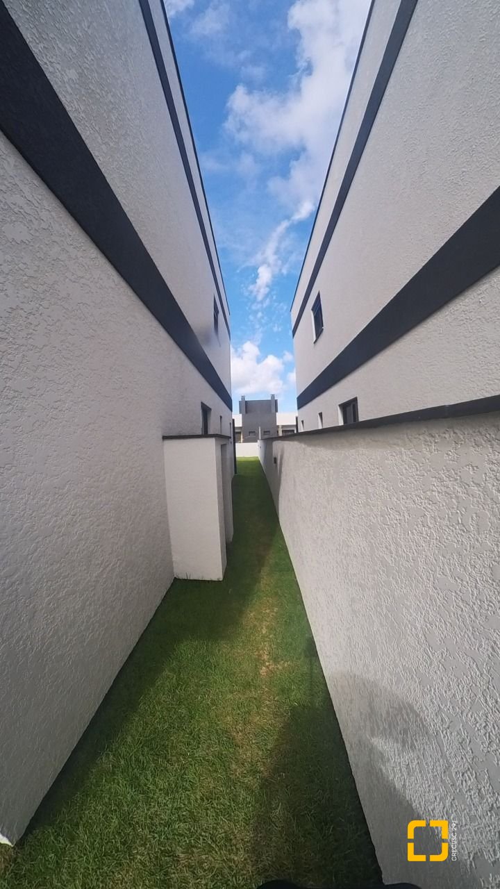 Casa com 140m², 6 quartos (sendo 3 suítes), 2 garagens, no bairro Ingleses em Florianópolis