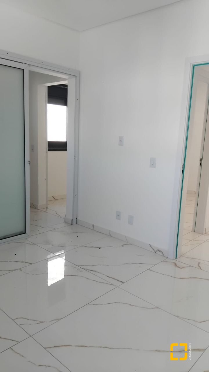 Casa com 140m², 6 quartos (sendo 3 suítes), 2 garagens, no bairro Ingleses em Florianópolis