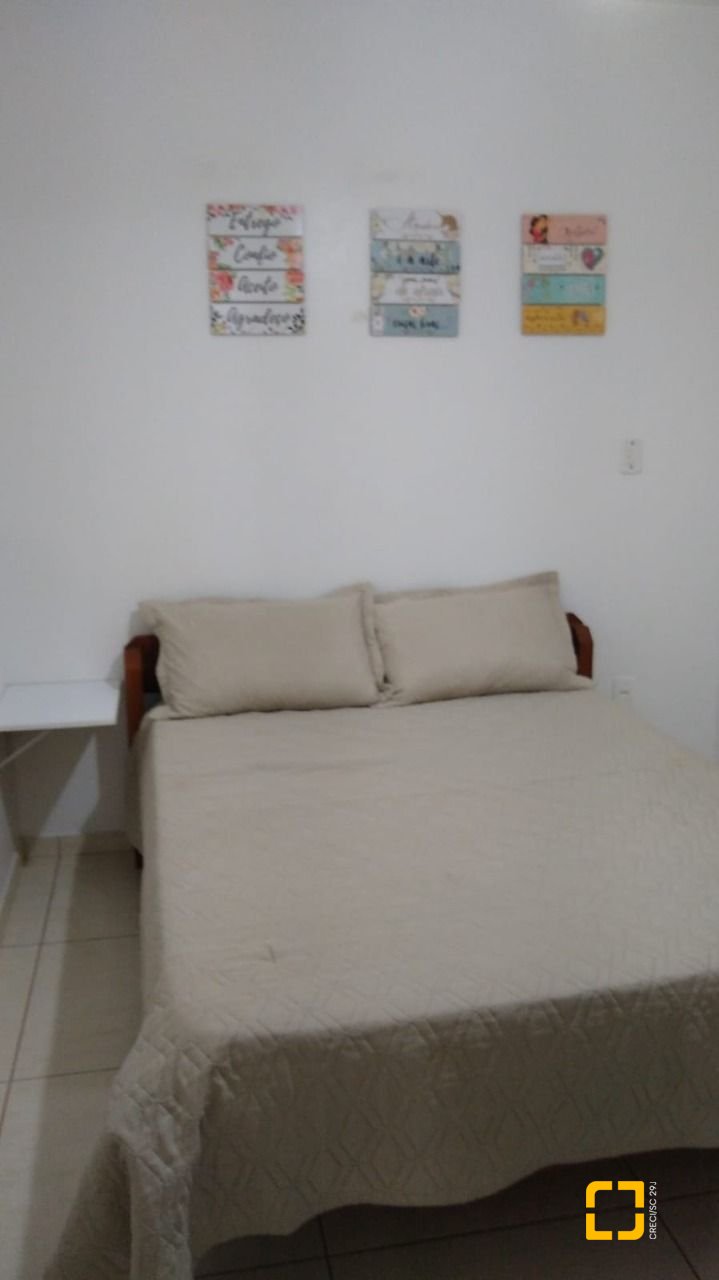 Apartamento com 40m², 1 quarto, 1 garagem, no bairro Canasvieiras em Florianópolis
