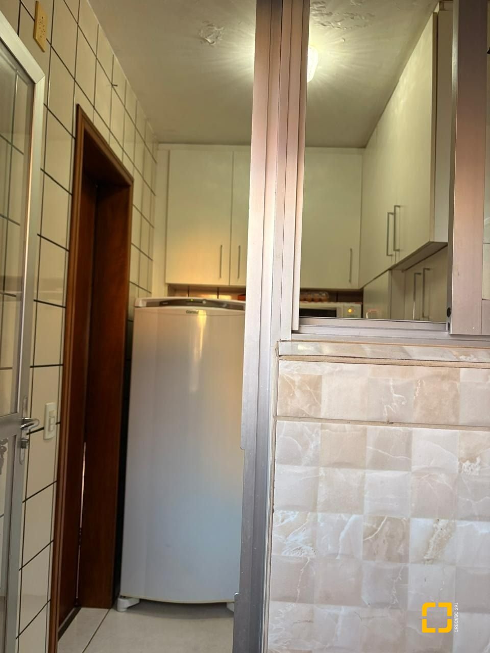 Apartamento com 47m², 1 quarto, 1 garagem, no bairro Canasvieiras em Florianópolis