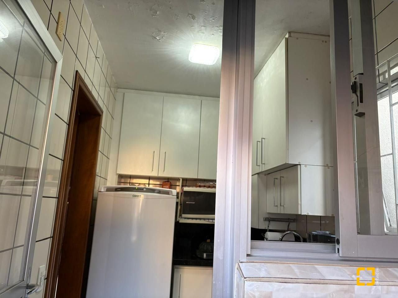 Apartamento com 47m², 1 quarto, 1 garagem, no bairro Canasvieiras em Florianópolis