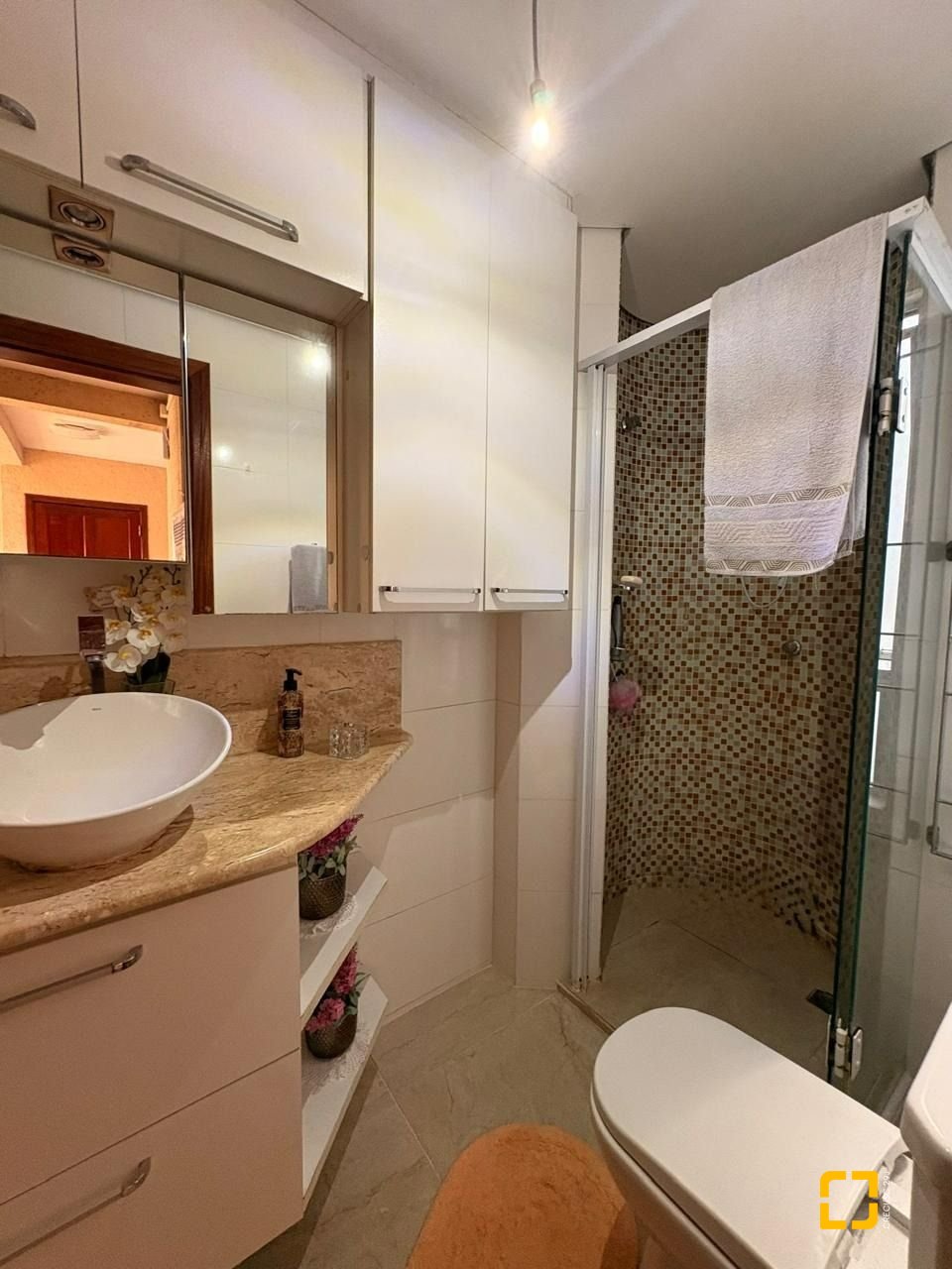 Apartamento com 47m², 1 quarto, 1 garagem, no bairro Canasvieiras em Florianópolis
